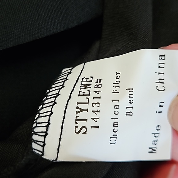 STYLEWE SZ. L Romper Beatiful long sleeve high neck black wide Leg romper NWT - Picture 7 of 9